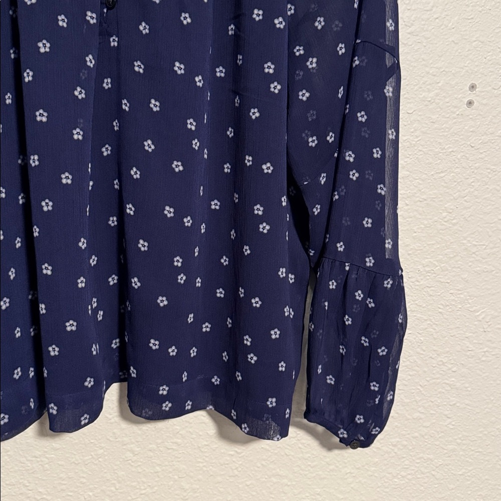 Loft Blouse - Picture 3 of 4